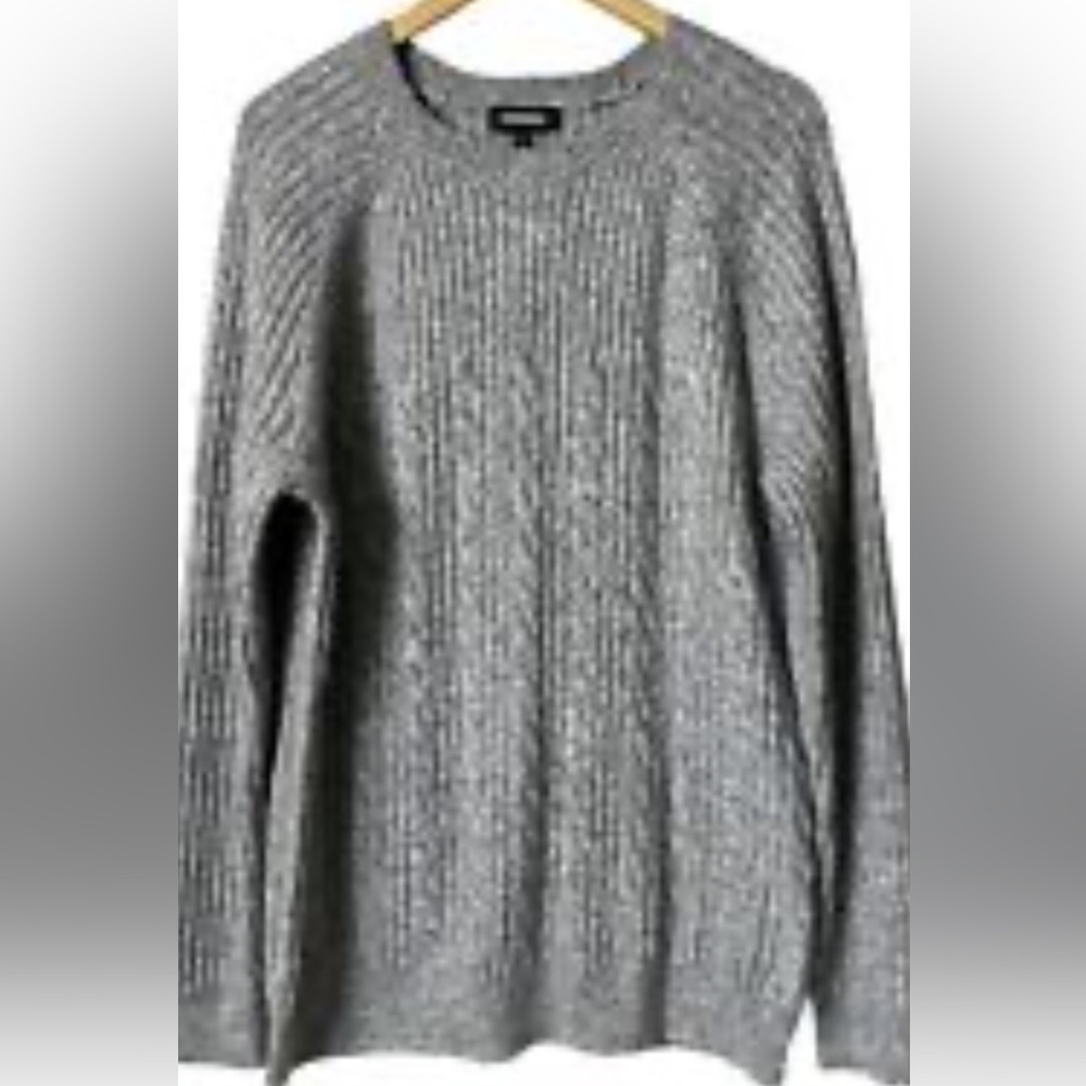 New Express Men’s Sweater size XL